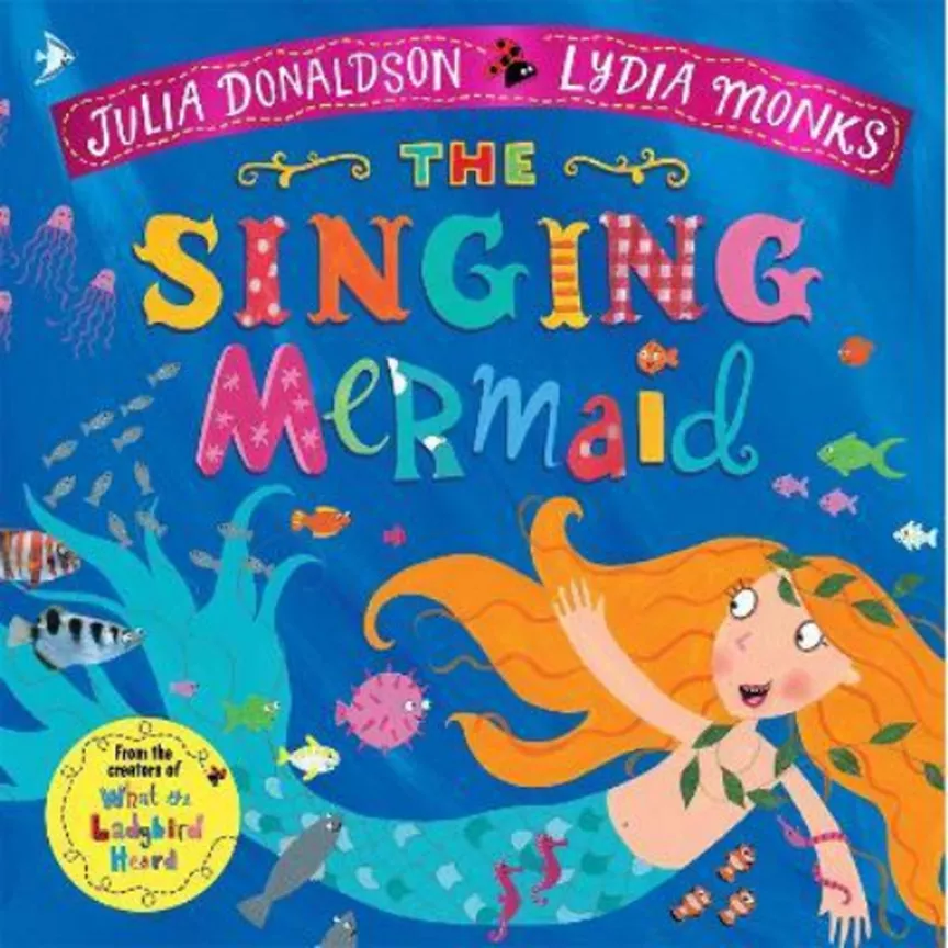 Paperback The Singing Mermaid by Julia Donaldson