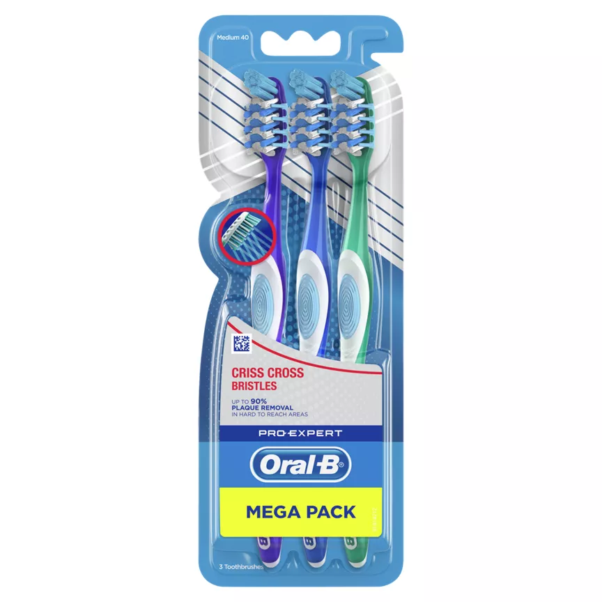 Oral B Pro-Expert Toothbrushes with Criss Cross Bristles - 3 Pack