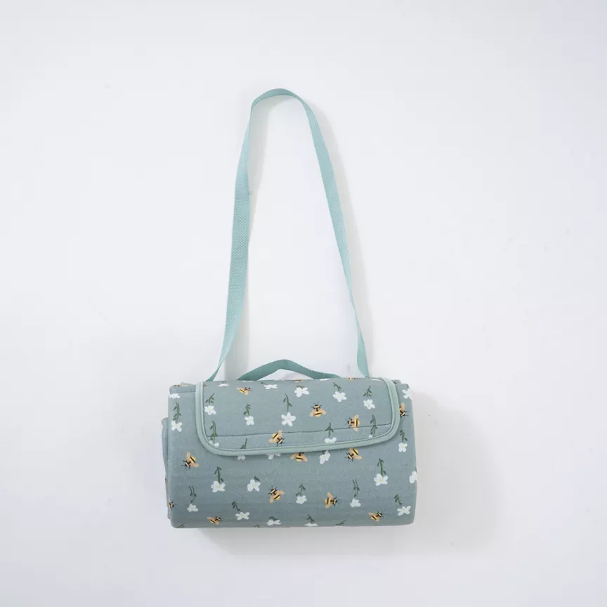 George Home Picnic Rug Daisy and Bee