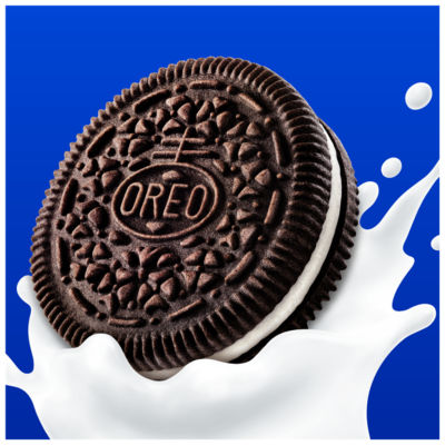 OREO Double Creme Cocoa Sandwich Cookies 11 cookies 154 g thumbnail 3