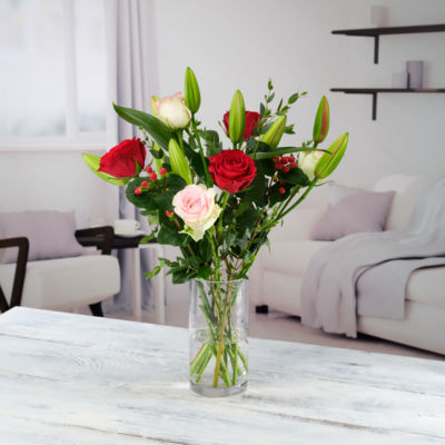 Exceptional Rose & Lily