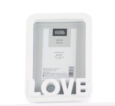 White Plastic Love Frame 6 x 4 Inch