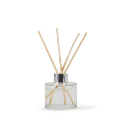 Spiced Berries Reed Diffuser thumbnail 3