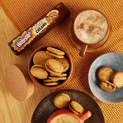Hobnobs Chocolate Cream Biscuits 160g thumbnail 3