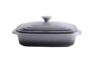 Medium Casserole Dish with Lid thumbnail 2