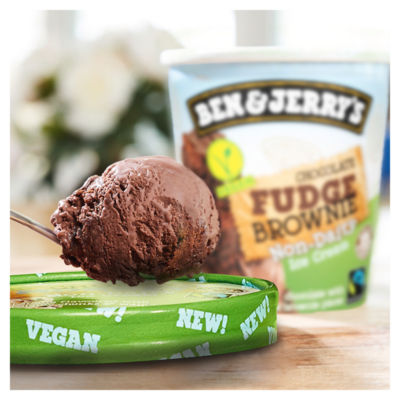 Ice Cream Tub Non Dairy Chocolate Fudge Brownie 465ml thumbnail 4