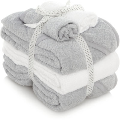 Grey Hooded Towels and Face Cloth Set