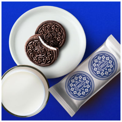 OREO Mini Vanilla Sandwich Biscuits 6 Snack Packs 114g (6 x 19g) thumbnail 4