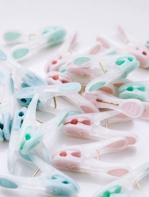 24pk Soft Grip Pegs thumbnail 4