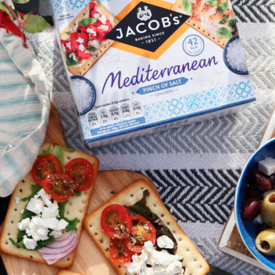 Mediterranean Pinch of Salt Crackers Multipack 5 x 38g, 190g thumbnail 4
