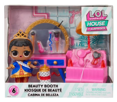 Beauty Booth Playset with Her Majesty Collectible Doll and 8 Surprises thumbnail 2