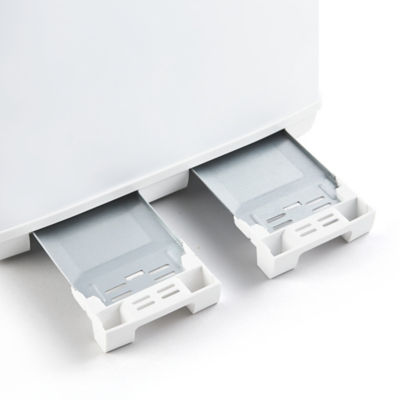 White Stainless Steel 4-Slice Toaster thumbnail 4