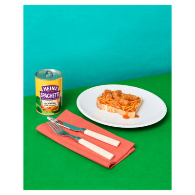 Spaghetti In a Rich Tomato Sauce With Richmond Pork Sausages 400g thumbnail 4
