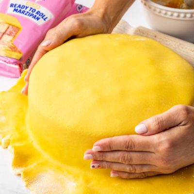 Golden Ready to Roll Marzipan 500g thumbnail 4