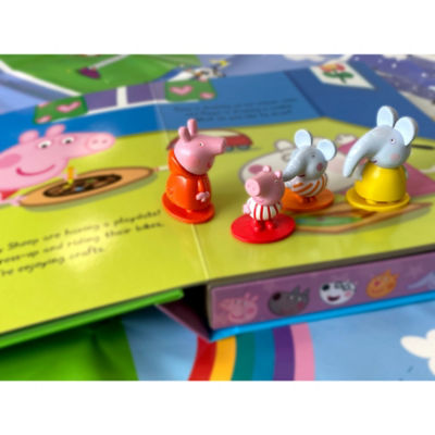 Peppa Pig Better Together Busy Book thumbnail 6