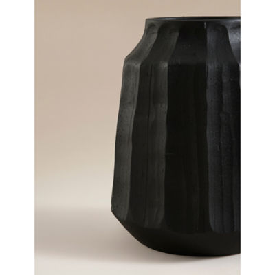 Black Matte Chunky Rib Vase thumbnail 4