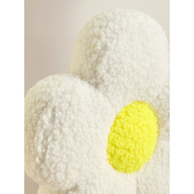Cream Flower-Shaped Borg Cushion 35x35 thumbnail 5