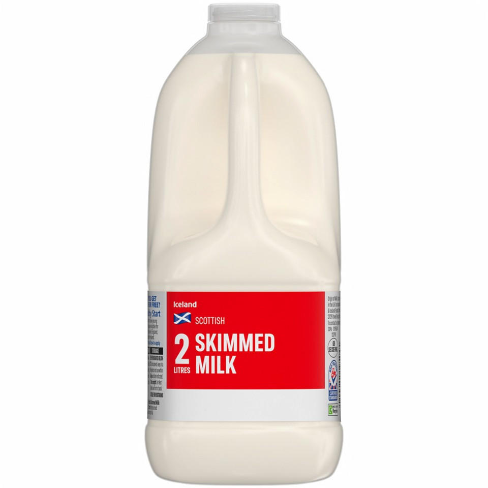 Iceland Scottish Skimmed Milk 2 Litres