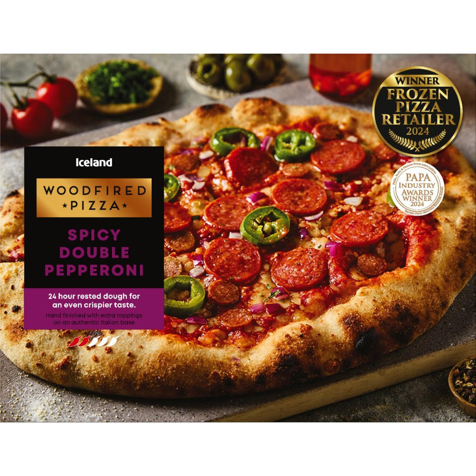 Iceland Woodfired Pizza Spicy Double Pepperoni 460g