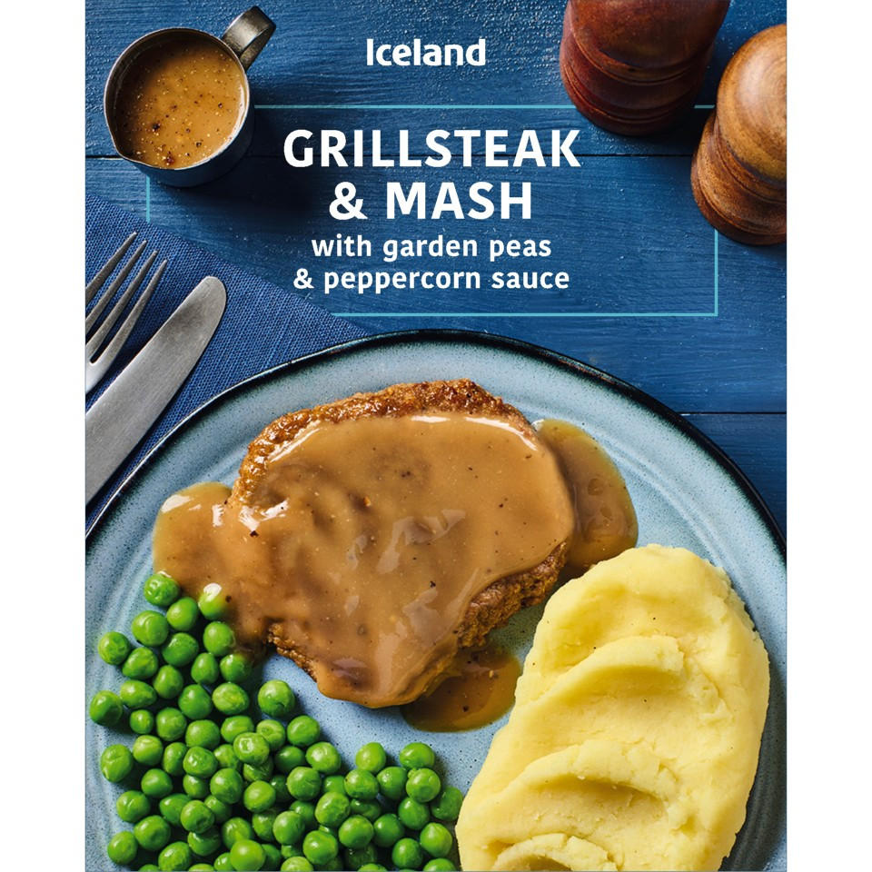 Iceland Grillsteak & Mash with Garden Peas & Peppercorn Sauce 400g