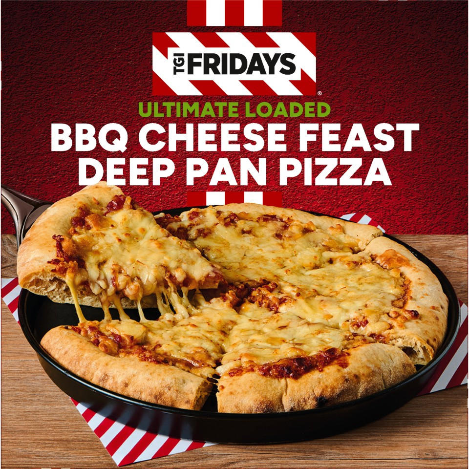 TGI Fridays Ultimate Loaded BBQ Cheese Feast Deep Pan Pizza 420g