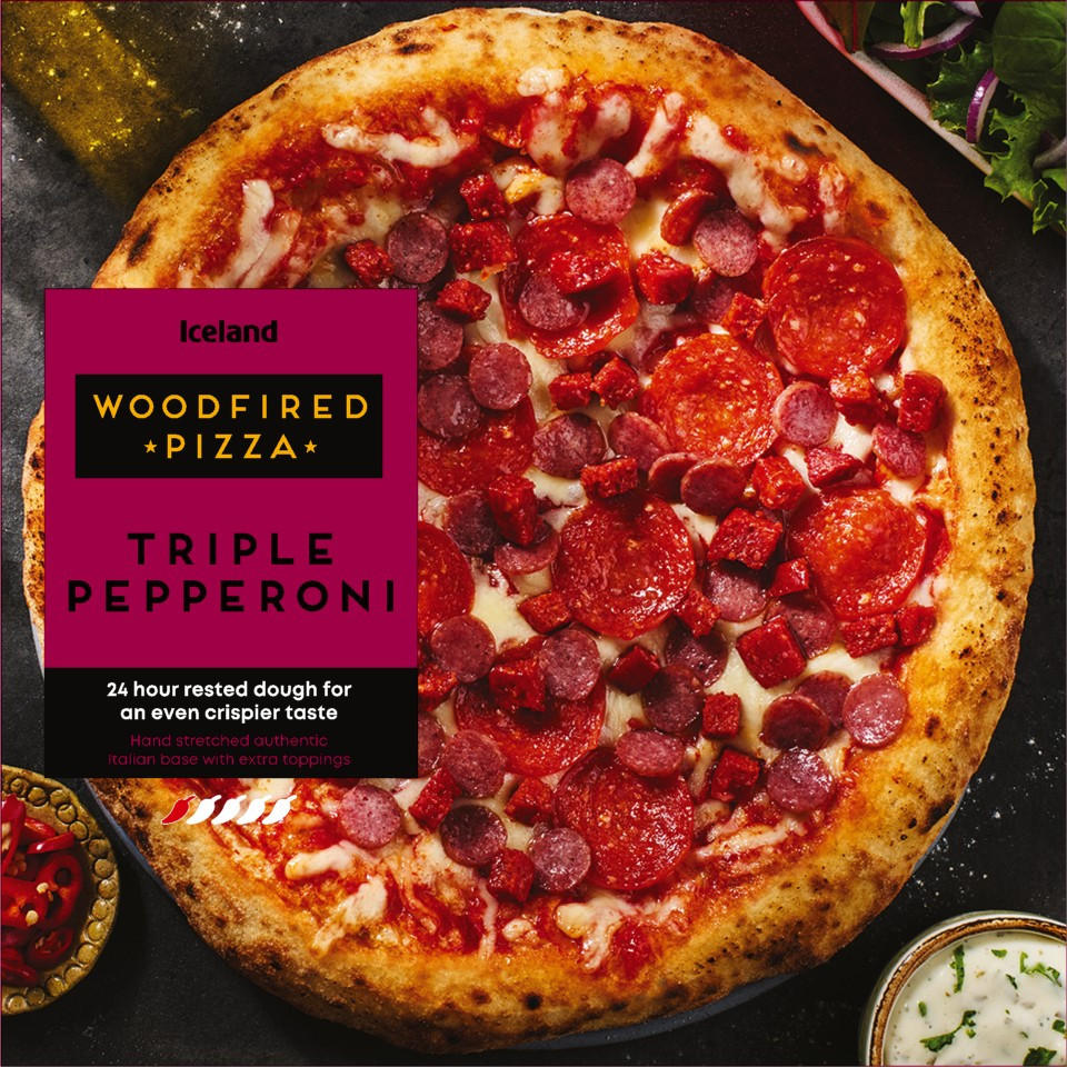 Iceland Woodfired Triple Pepperoni 390g
