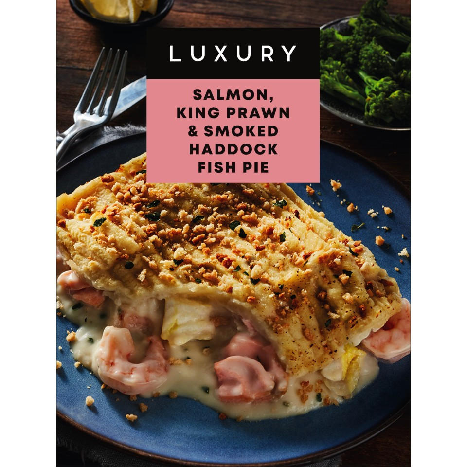Iceland Luxury Salmon, King Prawn & Smoked Haddock Fish Pie 460g