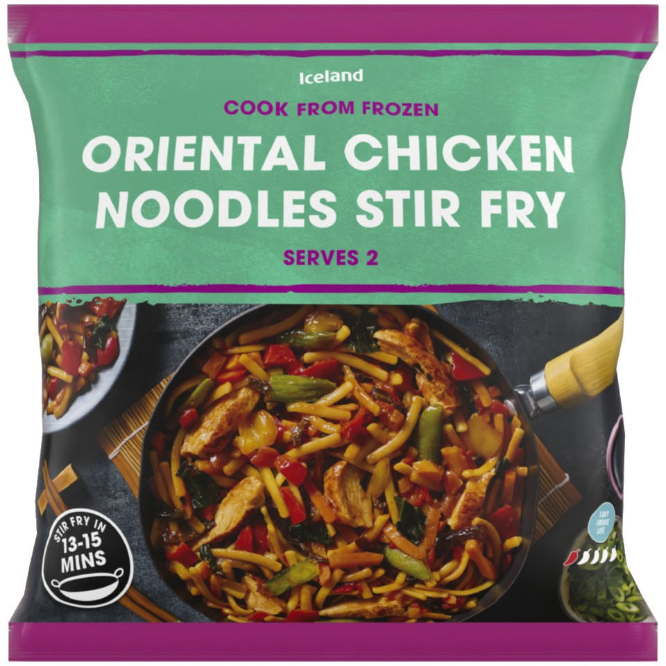 Iceland Oriental Chicken Noodles Stir Fry 750g