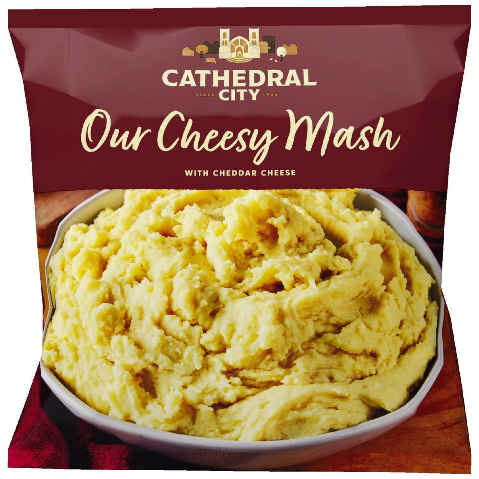 Cathedral City Extra Mature Cheddar Cheesy Mash 800g