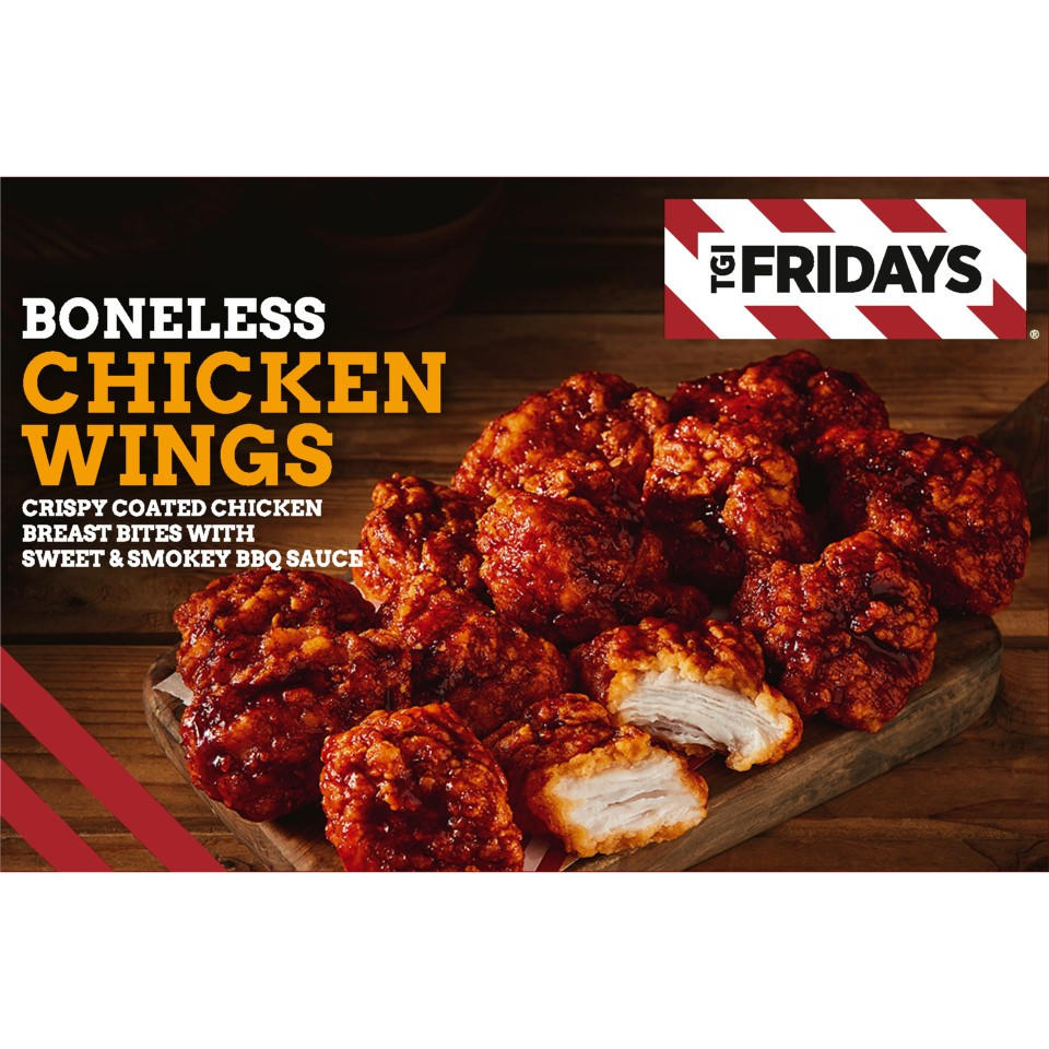 TGI Fridays Boneless Chicken Wings Crispy Coated Chicken Breast Bites with Sweet & Smokey BBQ Sauce 400g