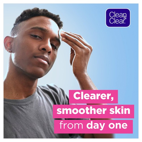 Clean & Clear Exfoliating Daily Wash thumbnail 2