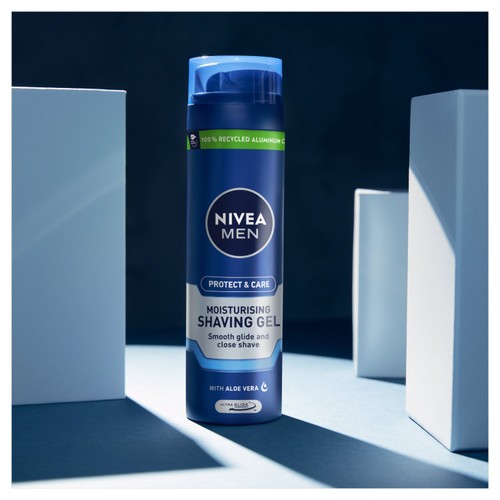 NIVEA MEN Protect & Care Moisturising Shave Gel thumbnail 2
