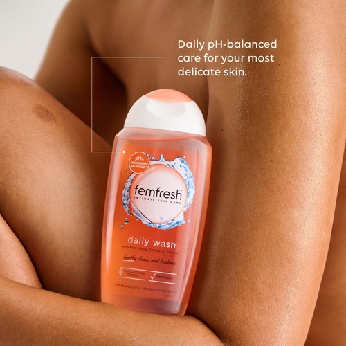 Femfresh Natural Balance Daily Intimate Wash thumbnail 2