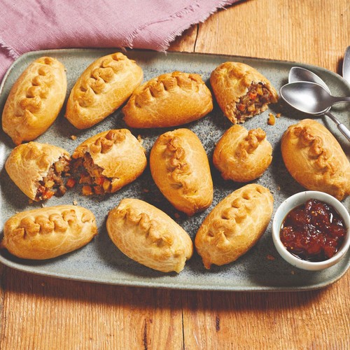 Morrisons 10 Mini Beef Pasties thumbnail 2