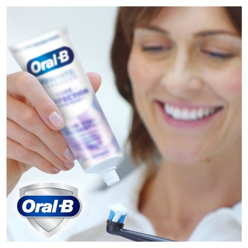 Oral-B 3D White Luxe Perfection Whitening Toothpaste thumbnail 3