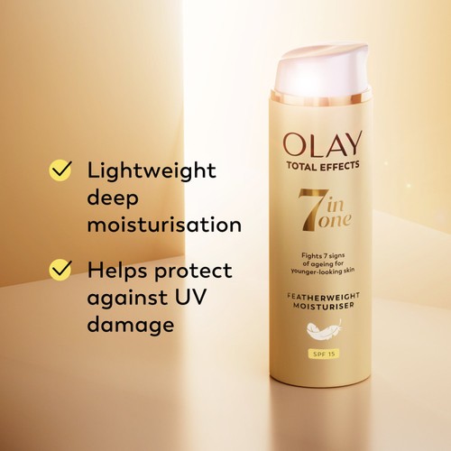 Olay Total Effects 7 In One Featherweight Moisturiser 50ml thumbnail 2