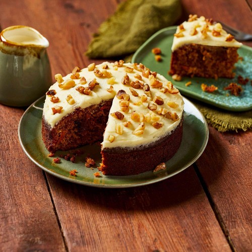 Morrisons The Best Hand Decorated Carrot Cake Serves 6 thumbnail 2
