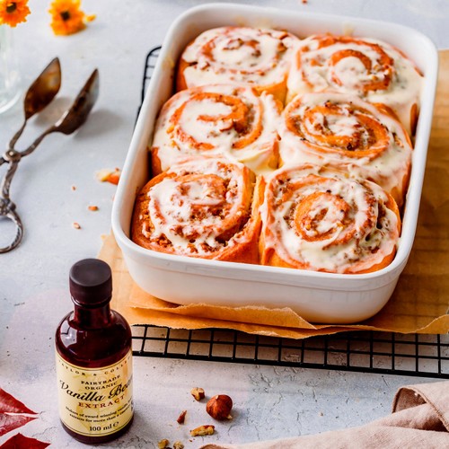 Taylor & Colledge Fairtrade Organic Vanilla Bean Extract thumbnail 6
