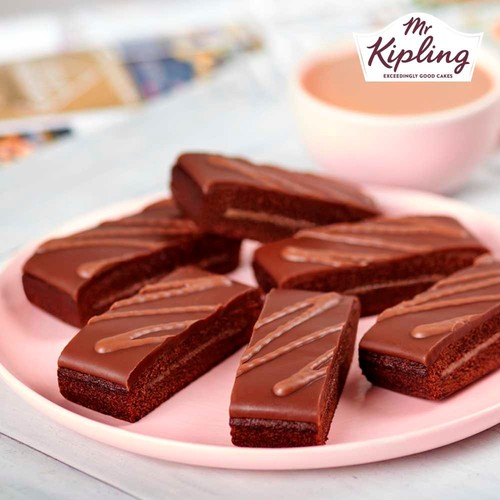Mr Kipling Chocolate Slices Cakes Multipack Snack 3x2pk thumbnail 5