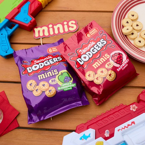 Jammie Dodgers Minis Raspberry Biscuits Multipack 6 Packs thumbnail 3
