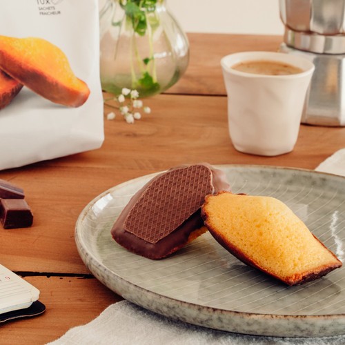 Bonne Maman Madeleine With Milk Chocolate Freshly Wrapped Cakes  thumbnail 4