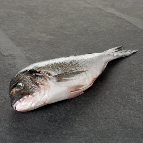 Market Street Whole Seabream  224g