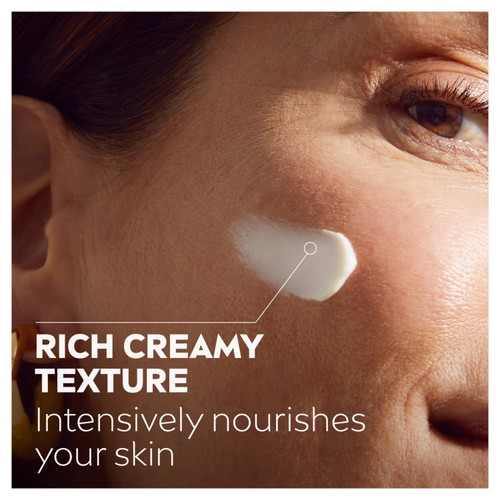 NIVEA Q10 Anti-Wrinkle Night Cream for 60+ Mature Skin thumbnail 3