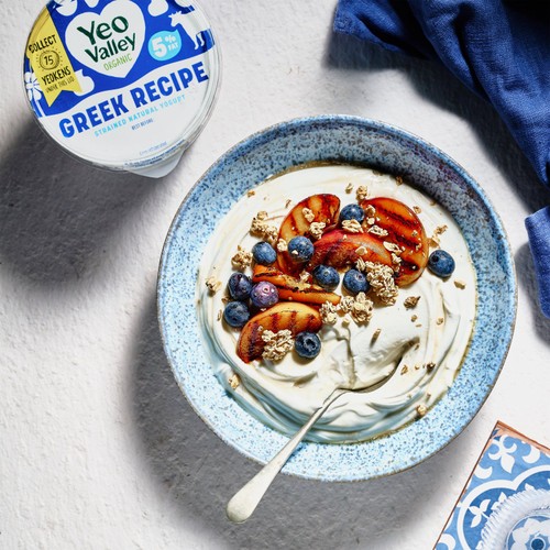 Yeo Valley Organic Greek Recipe Strained Natural Yoghurt 5% Fat 450g thumbnail 3
