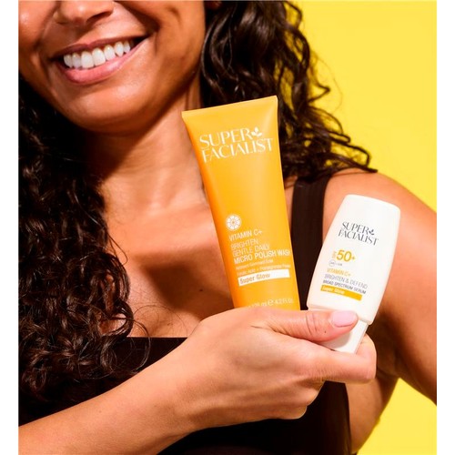 Super Facialist Vitamin C+ Gentle Daily Micro Polish Wash thumbnail 6