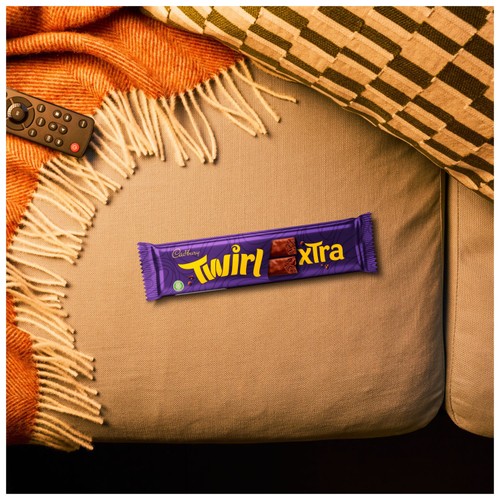 Cadbury Twirl Xtra Duo Chocolate Bar thumbnail 2