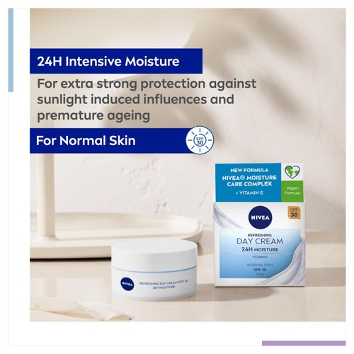 NIVEA Refreshing Day Cream SPF30 For Normal Skin thumbnail 6