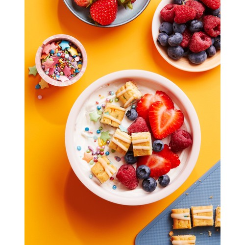 Fibre One Snack Bars Birthday Cake Squares Snack Bars thumbnail 2