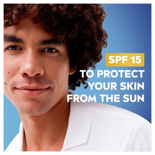 NIVEA MEN Sensitive Moisturiser SPF15 thumbnail 2