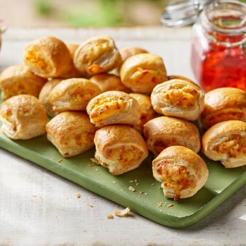 Morrisons 18 Mini Cheese & Onion Rolls  thumbnail 3